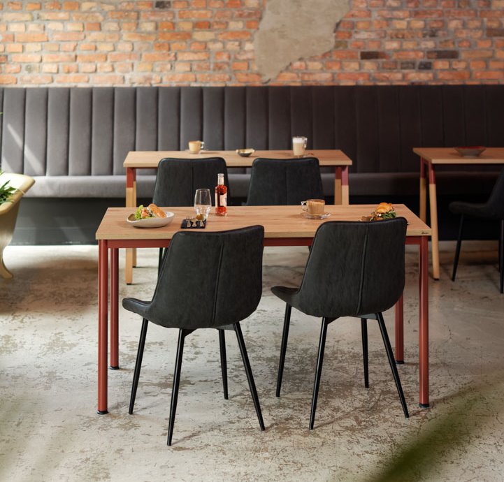 Farbige Tische für Büros und Restaurants von MARO