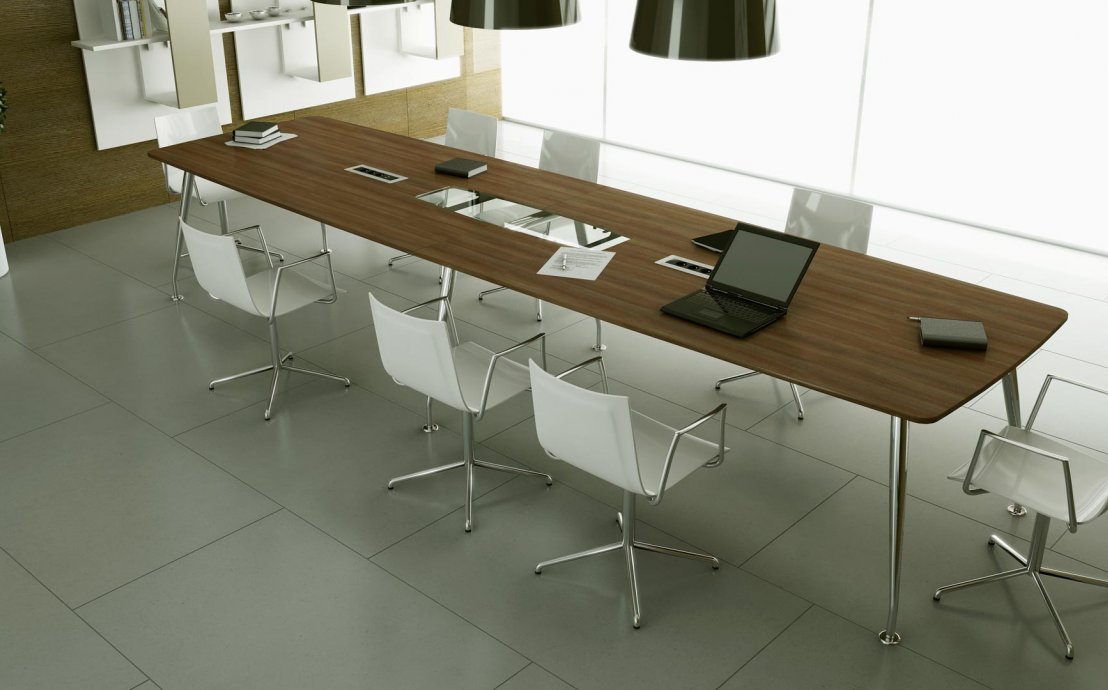 stół konferencyjny i krzesła