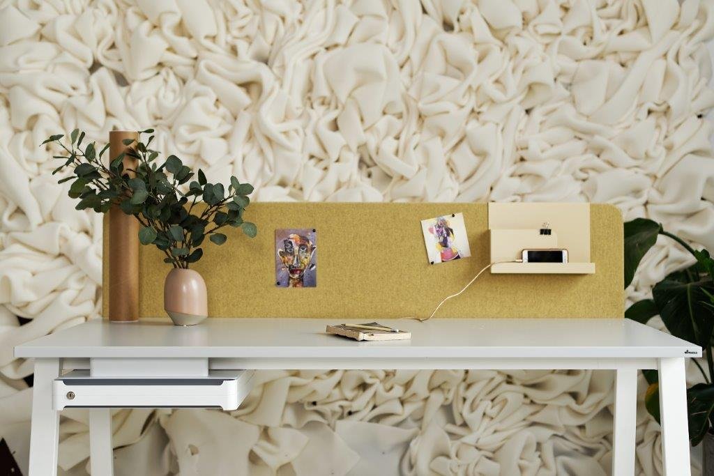 MARO - biurka z przegrodą tapicerowaną