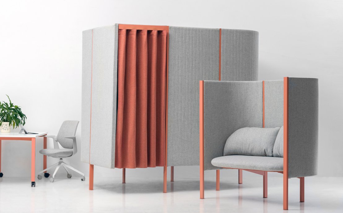 Sofa z zabudową akustyczną i akustyczny system aranżacji przestrzeni - ConScape