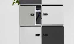 https://api.maro.pl/uploads/images/produkty/wszystkie-kolekcje/pro/maro---lockers---straight-front-with-posting-slot-and-shelf--3-.jpg