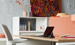 https://api.maro.pl/uploads/images/produkty/wszystkie-produkty/q-em-bench/maro--q-em-team-desk-with-sideboards--3--2253.jpg